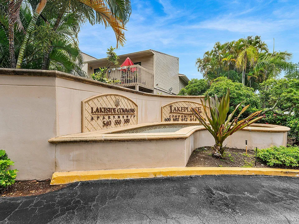 612 Executive Center Dr #107