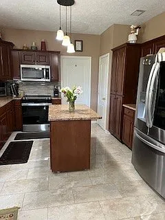 1324 Oakhall Ln — Photo 7