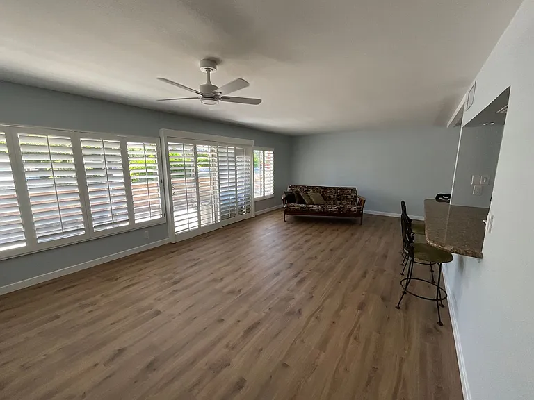 1702 Capri Cir — Photo 2