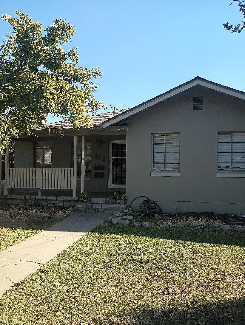 2 bed, 700 sqft, $1,400 — Photo 1