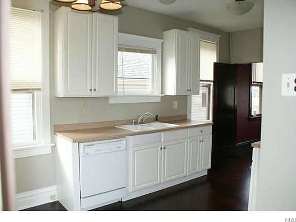 4th image of 3616 Cleves Ave