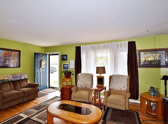 4th image of 9845 Soreng Ave