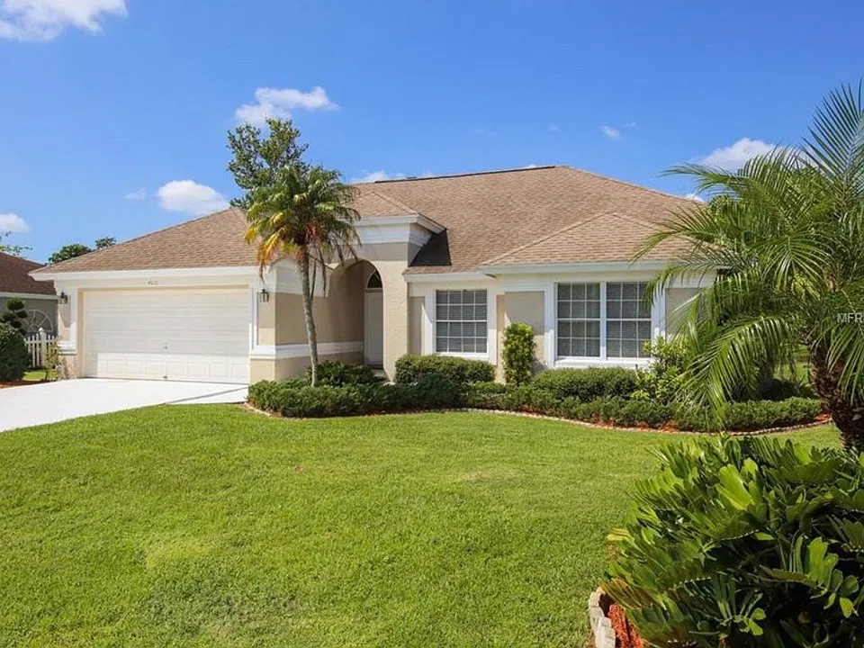 4610 35th Ct E