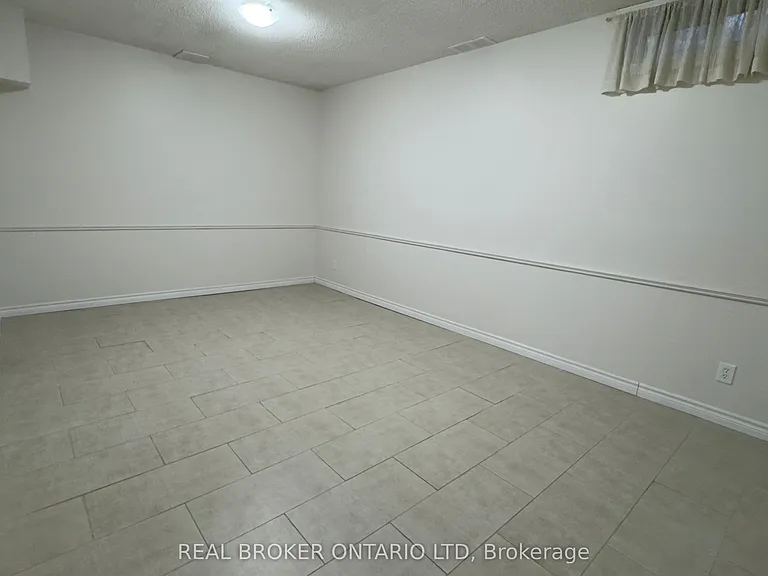 457 Wilkins St — Photo 24