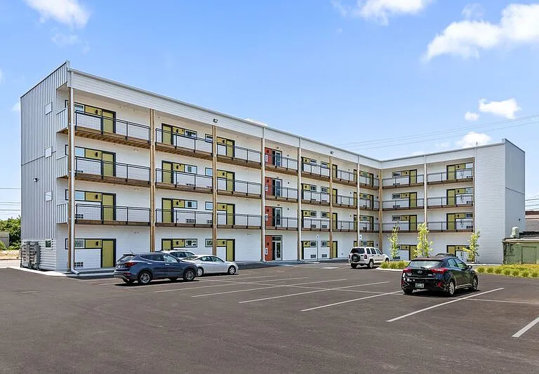 East Line Apartments — Photo 14