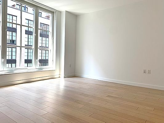 1st image of 535 W 43rd St APT N3e