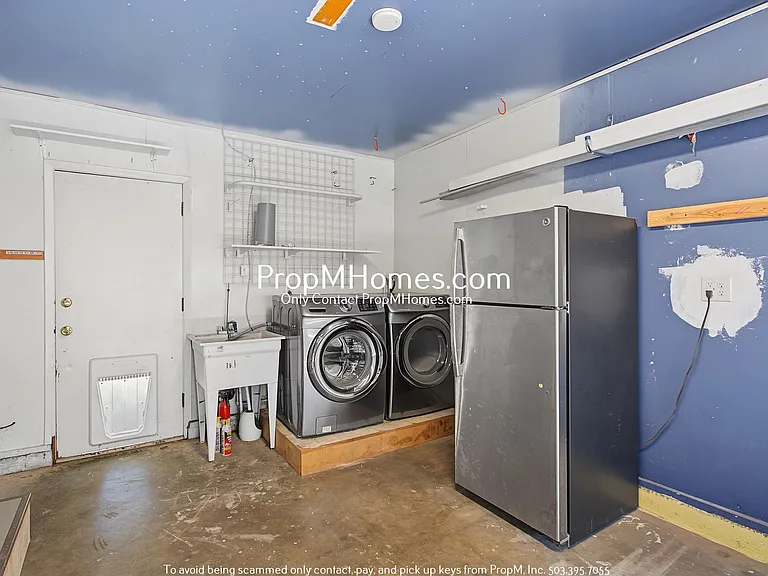 11908 SE 56th Ave — Photo 22