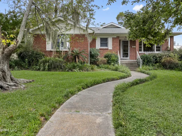 487 Oaklawn Pl, Biloxi, MS 39530