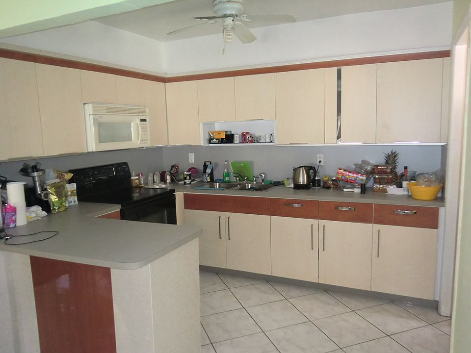 2nd image of 2522 Roosevelt St