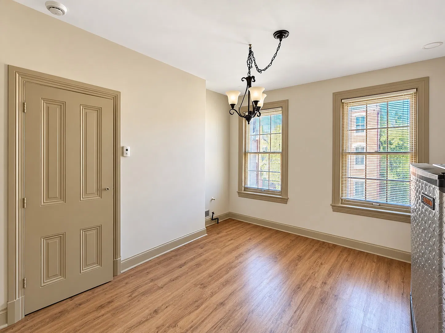 1 bed, 334 sqft, $1,100 — Photo 3