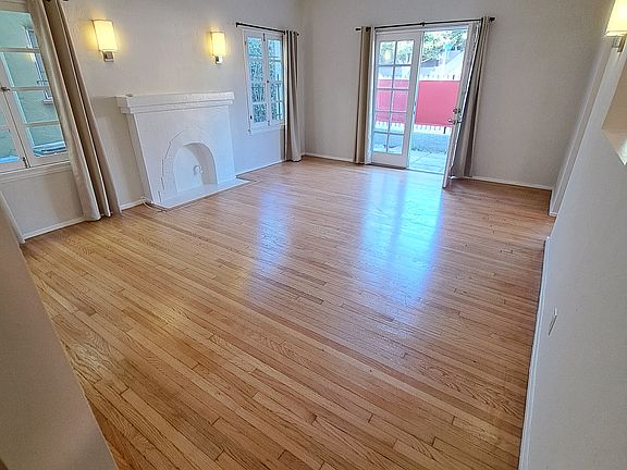 3rd image of 839 Parkman Ave APT 101