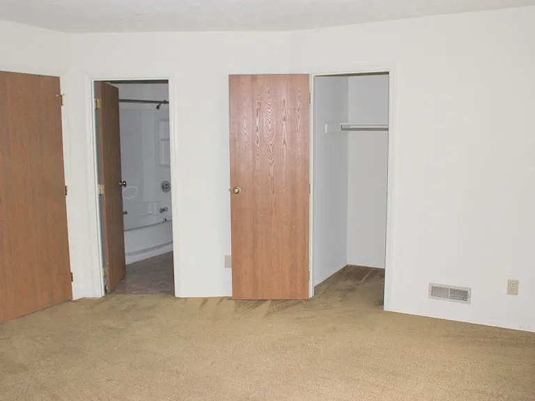 2478 Spring Valley Rd — Photo 6