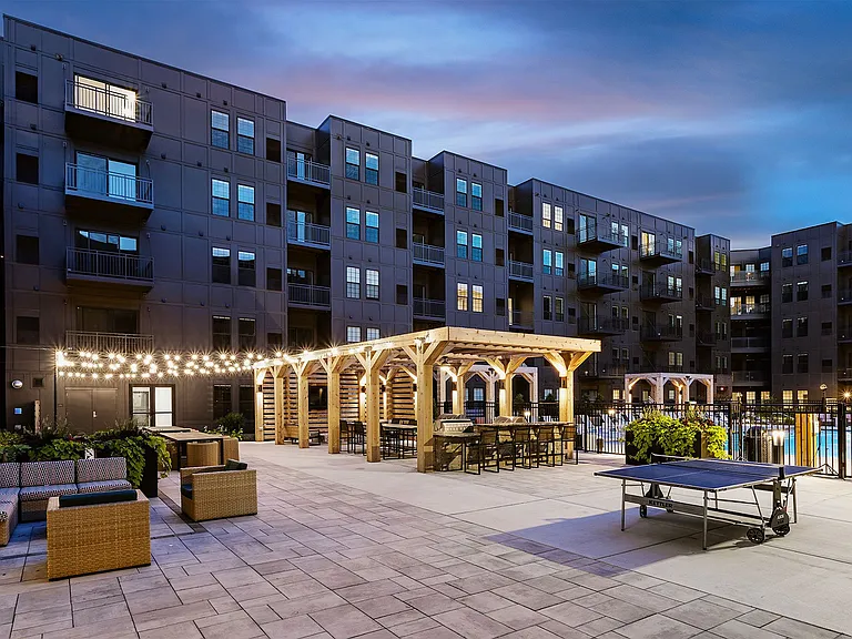 Metro 19 Apartments — Photo 39