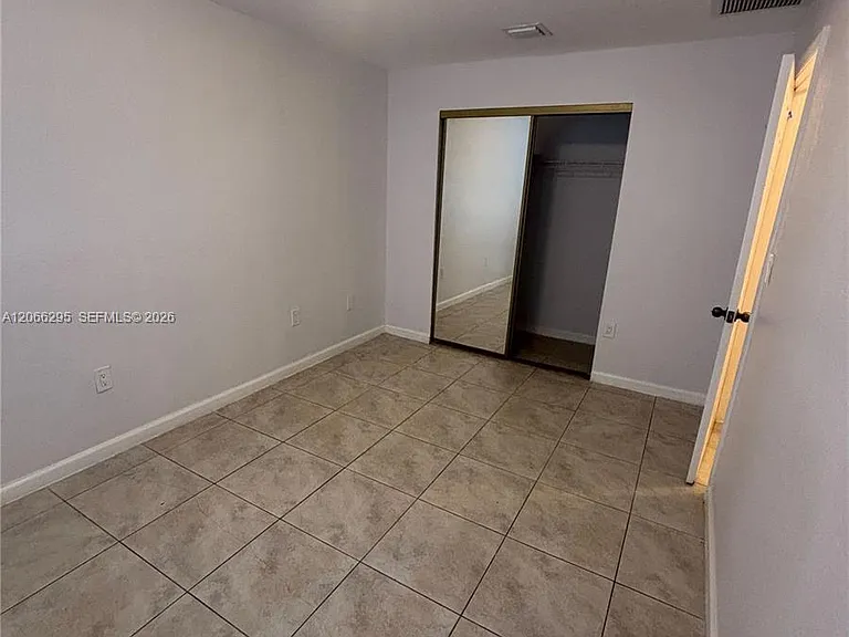 14042 NE 2nd Ave #14042 — Photo 10