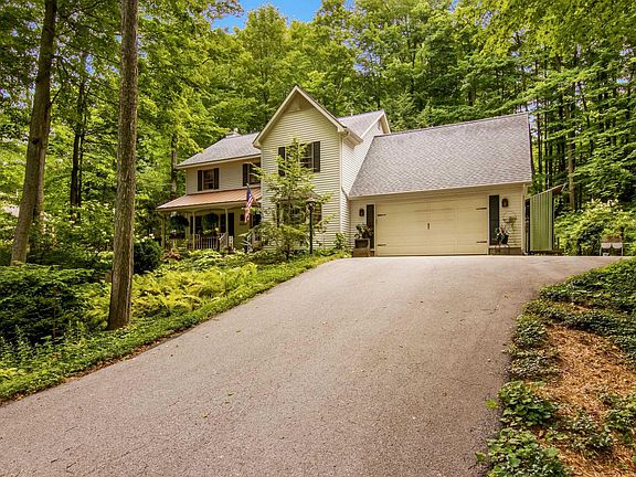 2nd image of 8335 Forest Dr