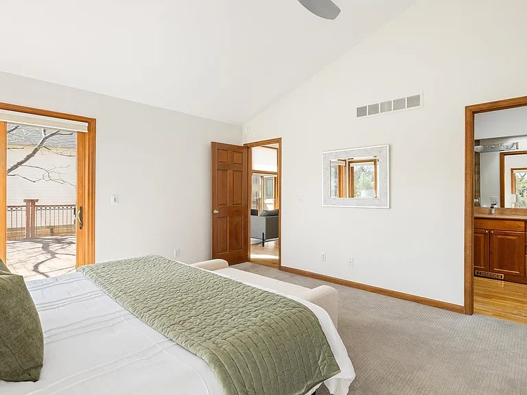 3966 Promontory Ct — Photo 12