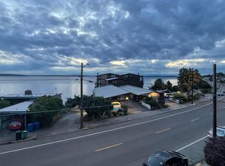 3726 Beach Dr SW APT C, Seattle, WA 98116