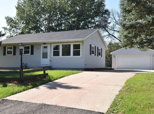 7311 S 36th St, Franklin, WI 53132