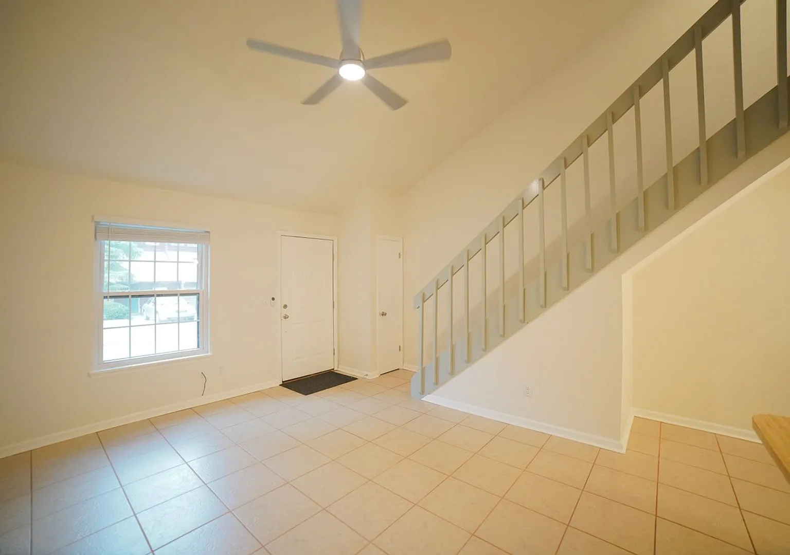 2 Bed / 2 Bath Near FSU — Photo 3