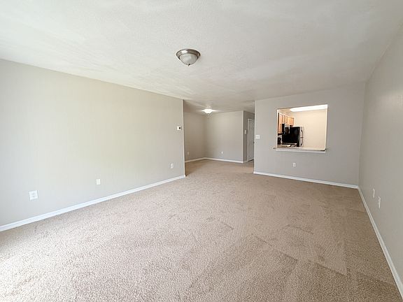 3rd image of 1695 Lee Rd