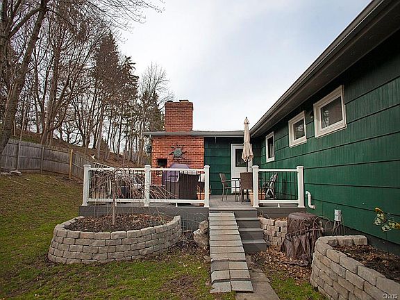 3rd image of 206 Ardsley Dr