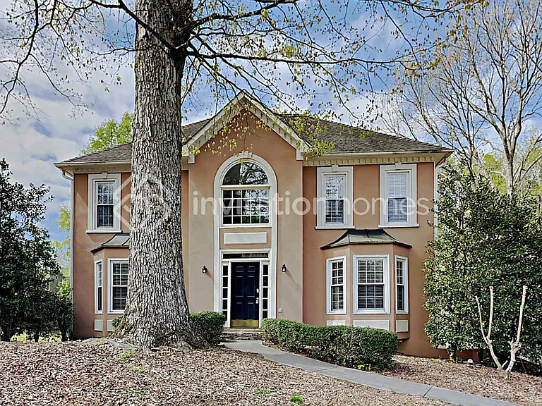 6007 Armor Dr — Photo 1