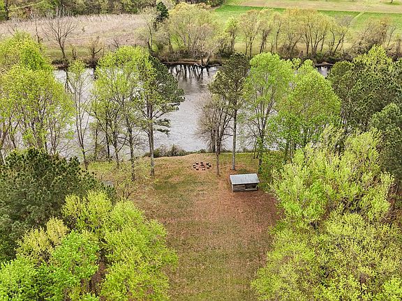 3rd image of 284 Savannah Shores Dr