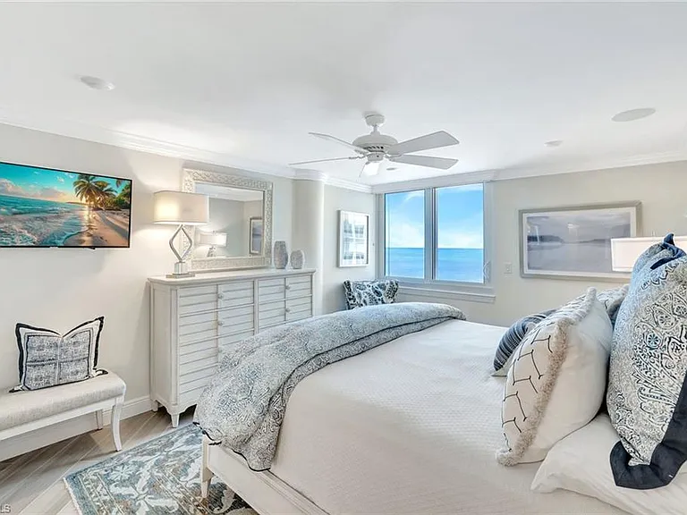 4041 Gulf Shore Blvd N #703 — Photo 24
