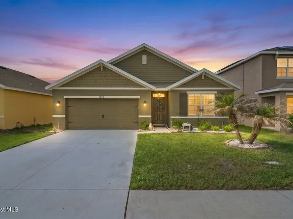 3250 Burrowing Owl Dr, Mims, FL 32754
