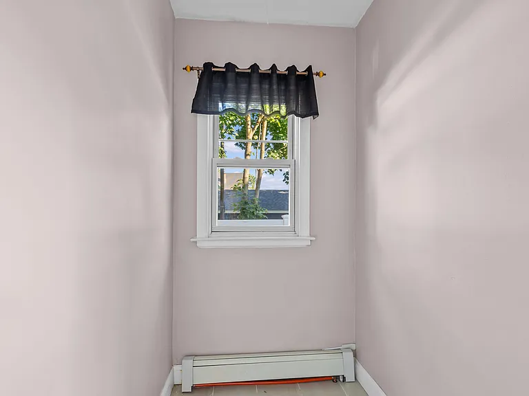 26 Limerick St #1 — Photo 9
