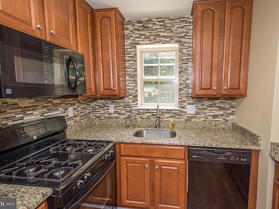 2nd image of 4606 Mews Dr