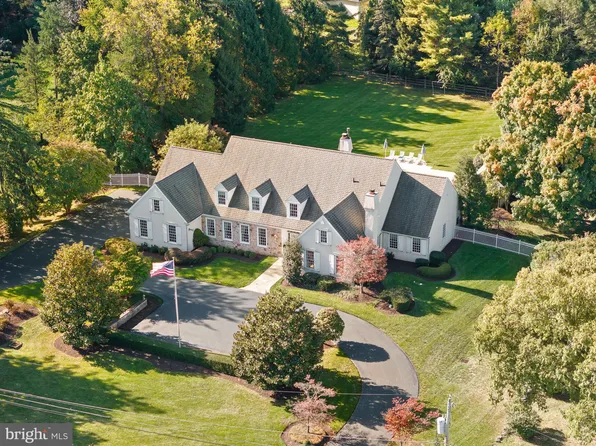 612 Golf Club Rd, Newtown Square, PA 19073