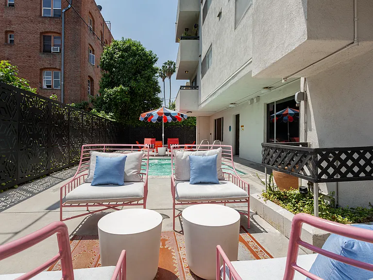 Candela — Photo 9