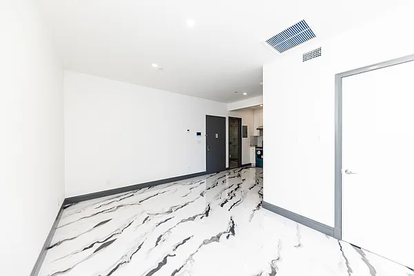 Rented by Oxford Property Group | media 3