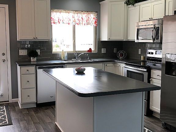 2nd image of 912 S Sandalwood Cir