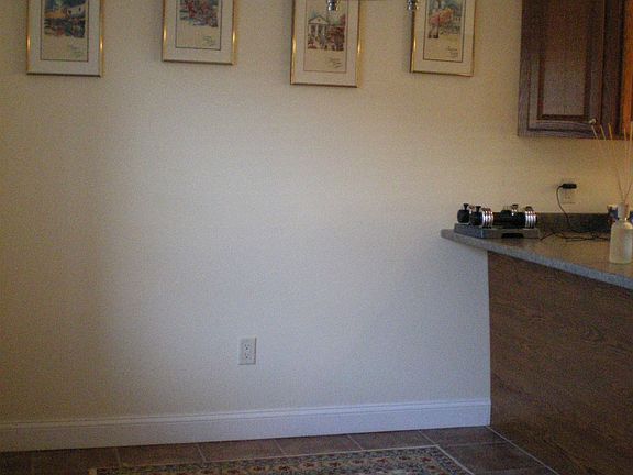 eat in kitchen area