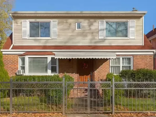 15833 73 Avenue, Fresh Meadows, NY 11366