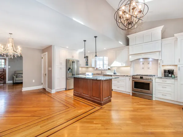 305 Quaker Church Rd, Randolph, NJ 07869