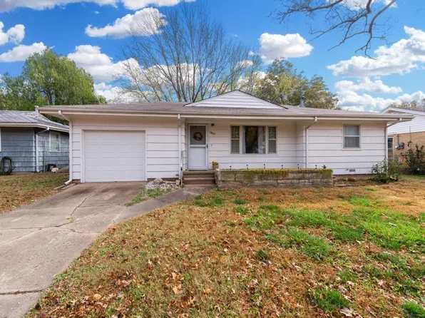 1809 N B St, Wellington, KS 67152