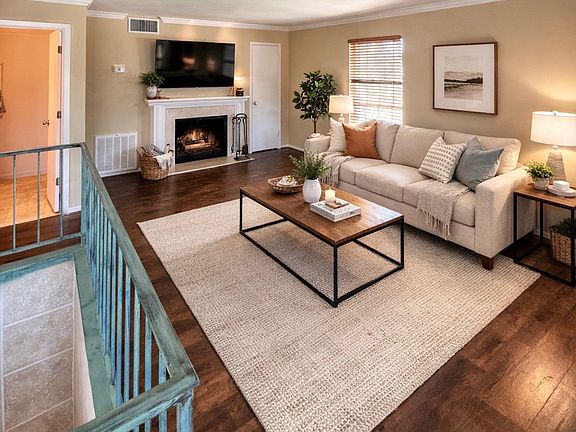 4th image of 18220 Vinland Dr #8220