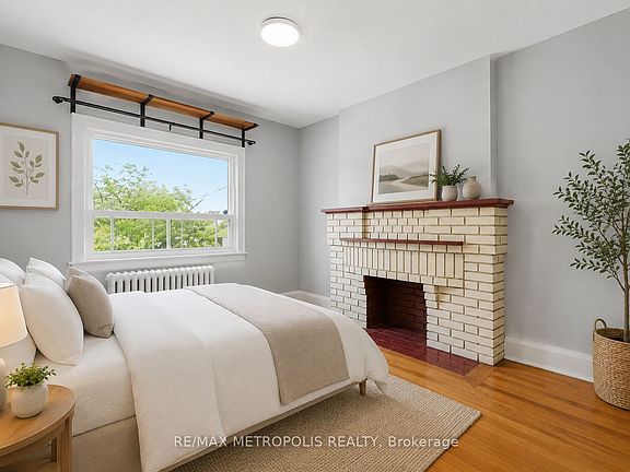 3rd image of 277 Gilmour Ave