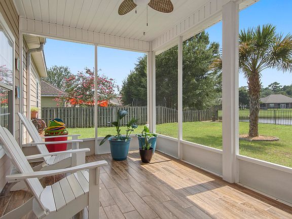 3rd image of 387 Camellia Ct