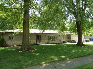 4017 Rolling Springs Dr, Carmel, IN 46033