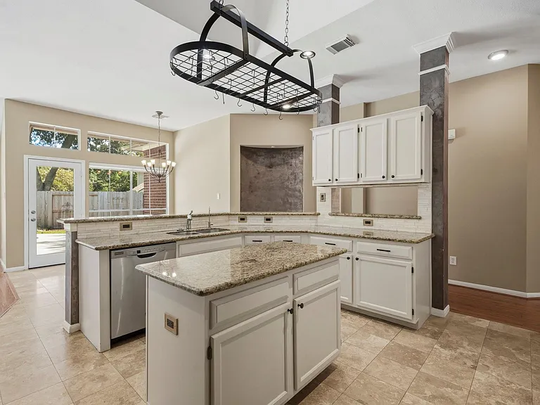 1638 Almond Brook Ln — Photo 16