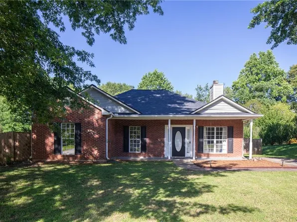5106 Twin Oaks Ln, Murrayville, GA 30564