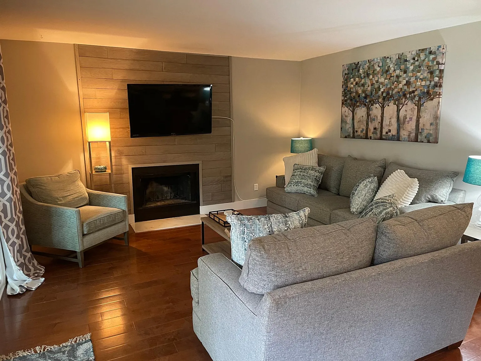 1185 Village Creek Ln — Photo 1