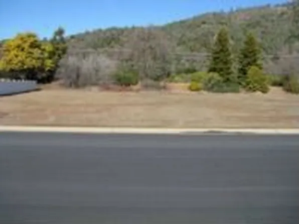 8526 Paradise Valley Blvd, Lucerne, CA 95458