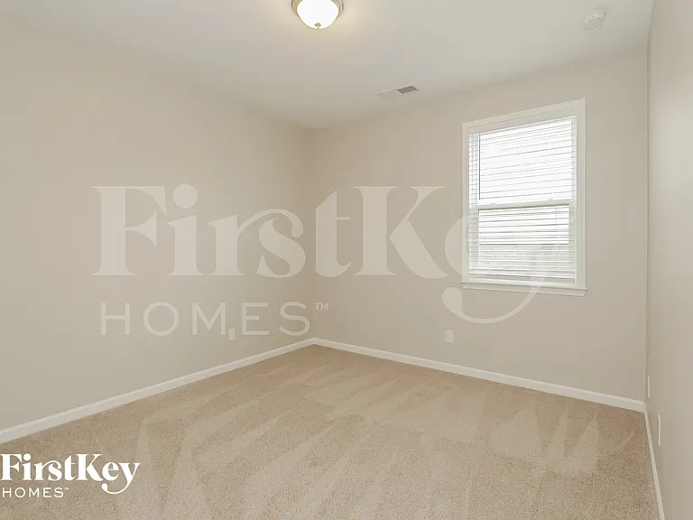 7724 Meridale Forest Dr — Photo 10