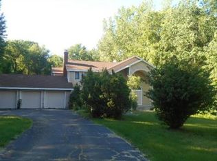 6 High Meadow Rd, Bloomfield, CT 06002