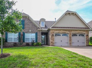 233 Meandering Dr, Lebanon, TN 37090